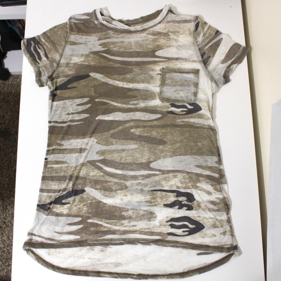 Women’s Camo T-Shirt - Picture 2 of 3